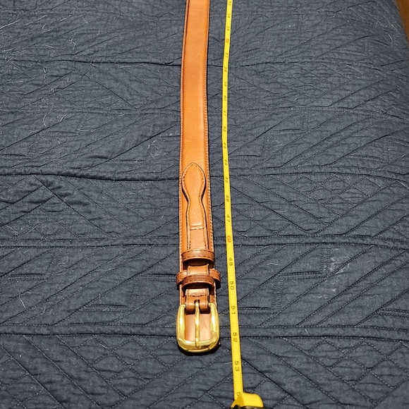 CABELAS BELT BROWN LEATHER SIZE 44 VERY NICE CONDITION - Picture 5 of 16